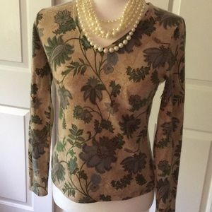 Floral cashmere v-neck sweater